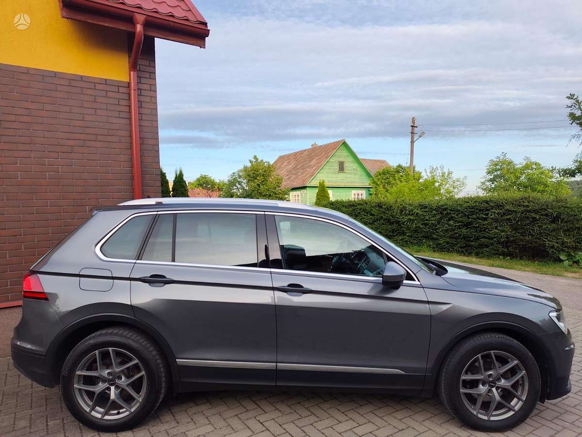 Volkswagen Tiguan - 11