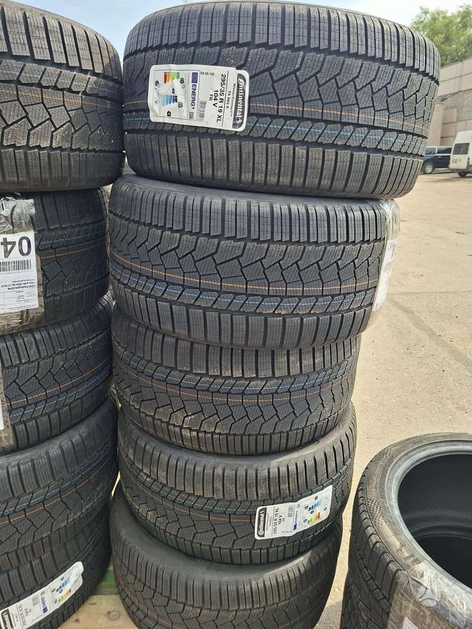 Continental R19 275/40, winter 295/35 R19