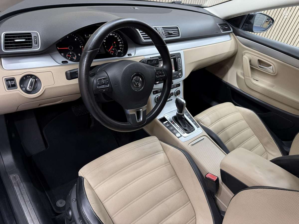 Volkswagen Passat CC - 2