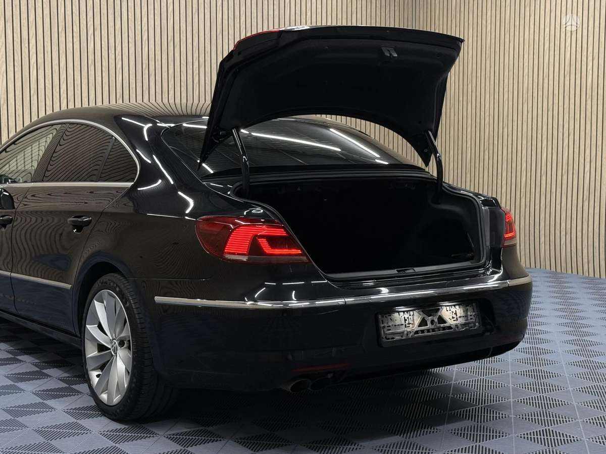 Volkswagen Passat CC - 12
