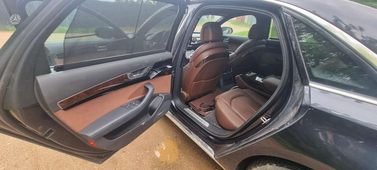 Audi A8, 4.0 l., Седан