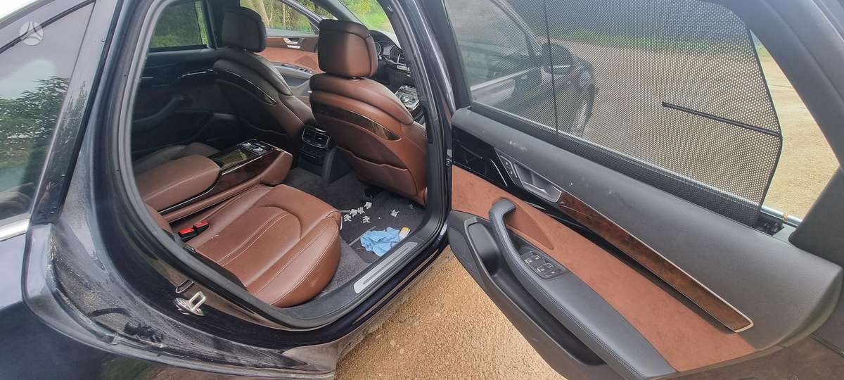 Audi A8, 4.0 l., Седан
