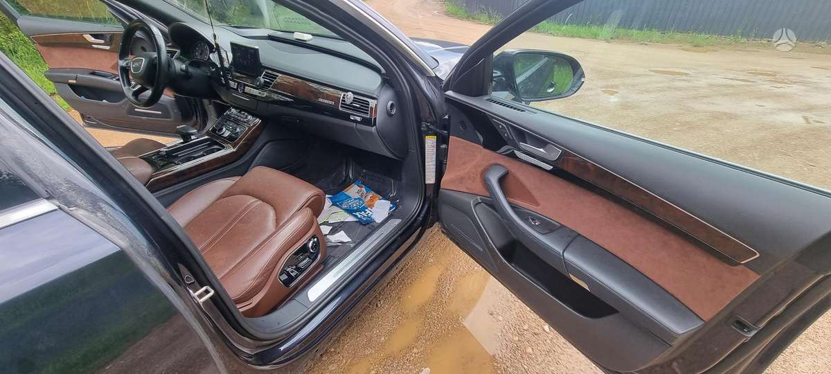Audi A8, 4.0 l., Седан