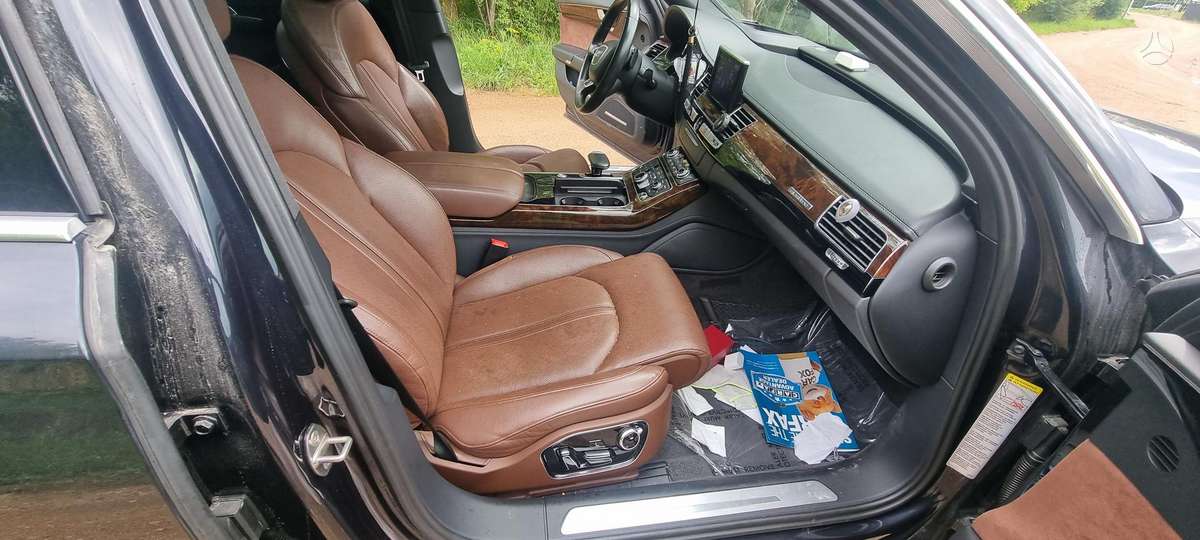 Audi A8, 4.0 l., Седан
