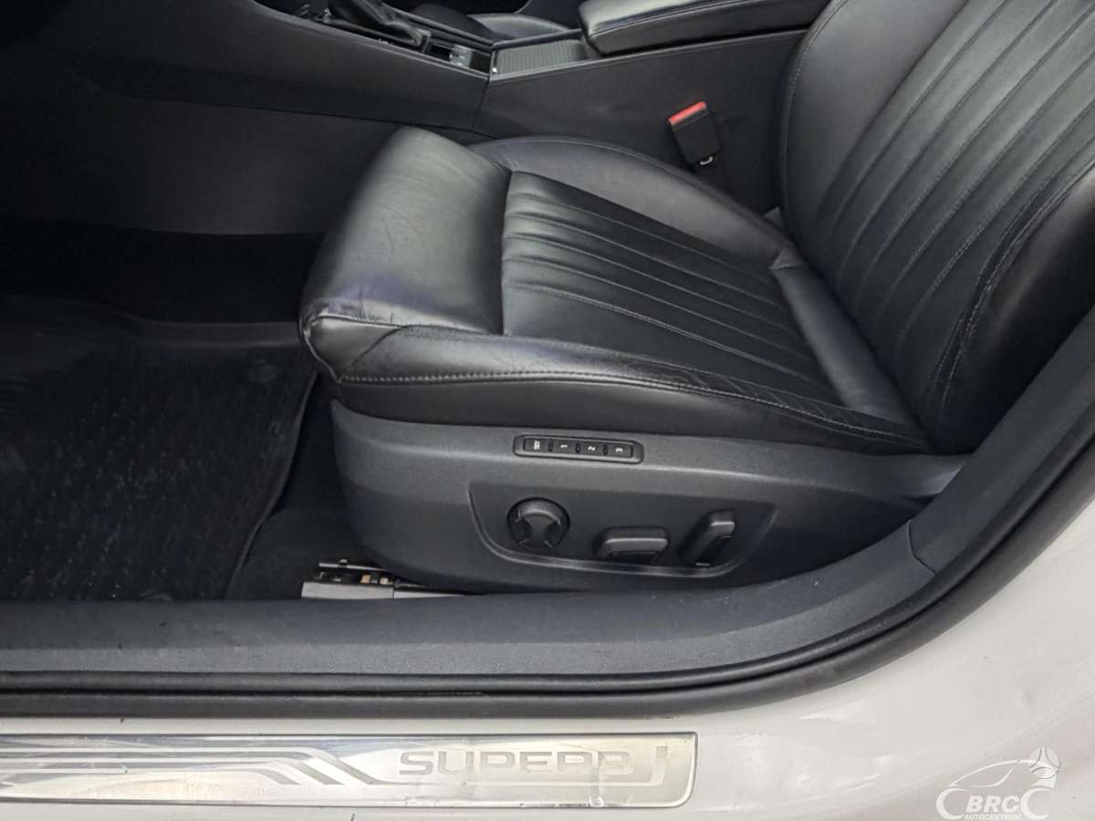 Skoda Superb, 1.6 l., Универсал