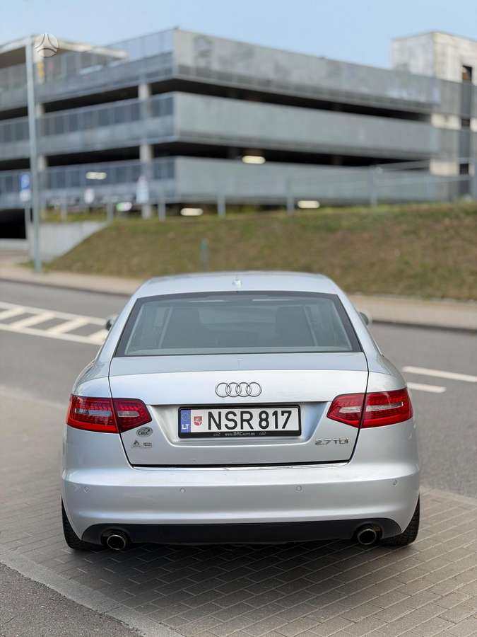 Audi A6, sedanas