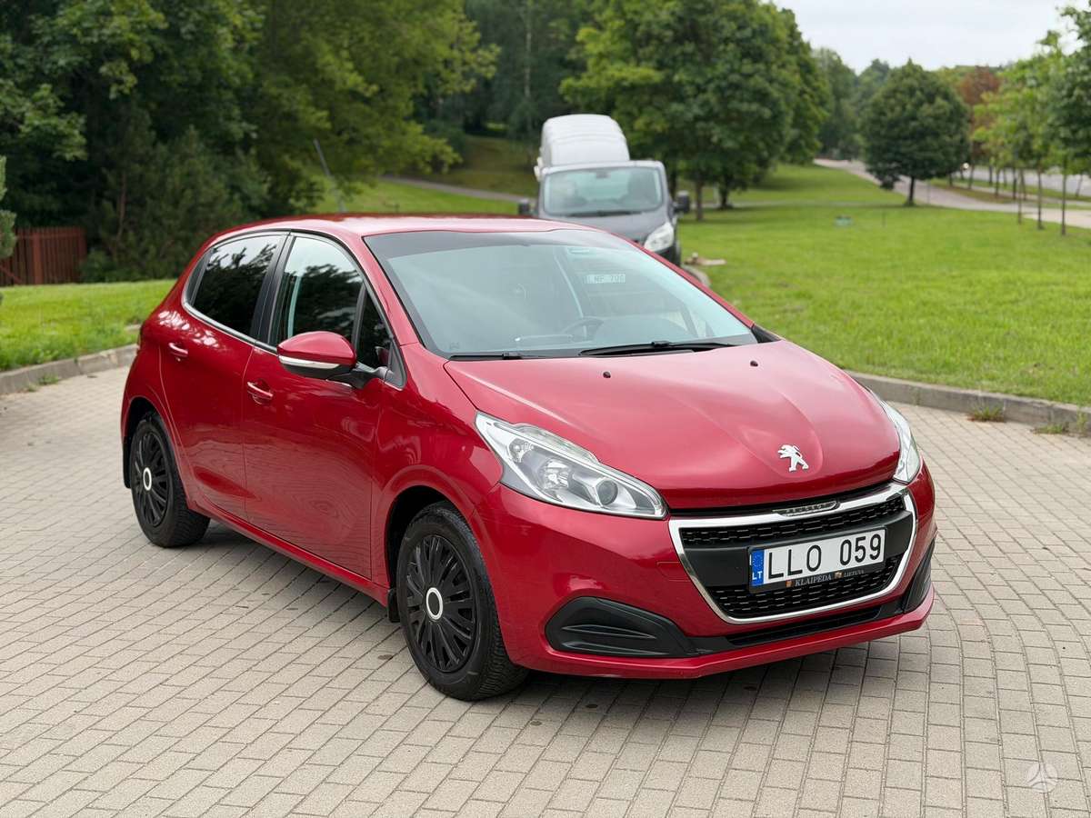 Peugeot 208, Хэтчбек