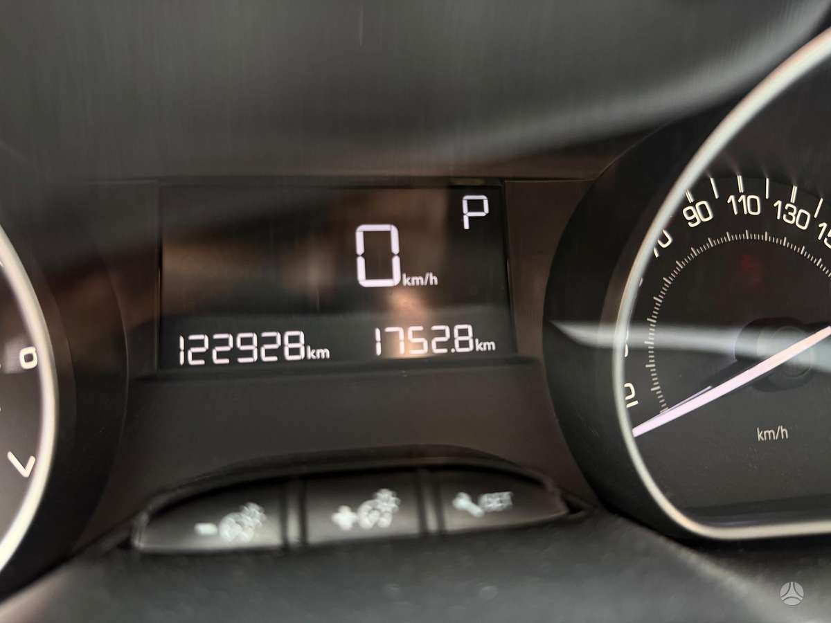 Peugeot 208, Хэтчбек