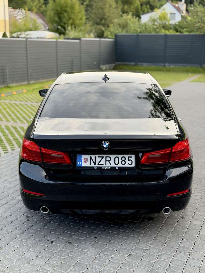 BMW 520, 2.0 l., Седан