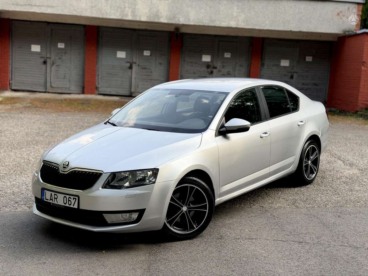 Skoda Octavia, Седан
