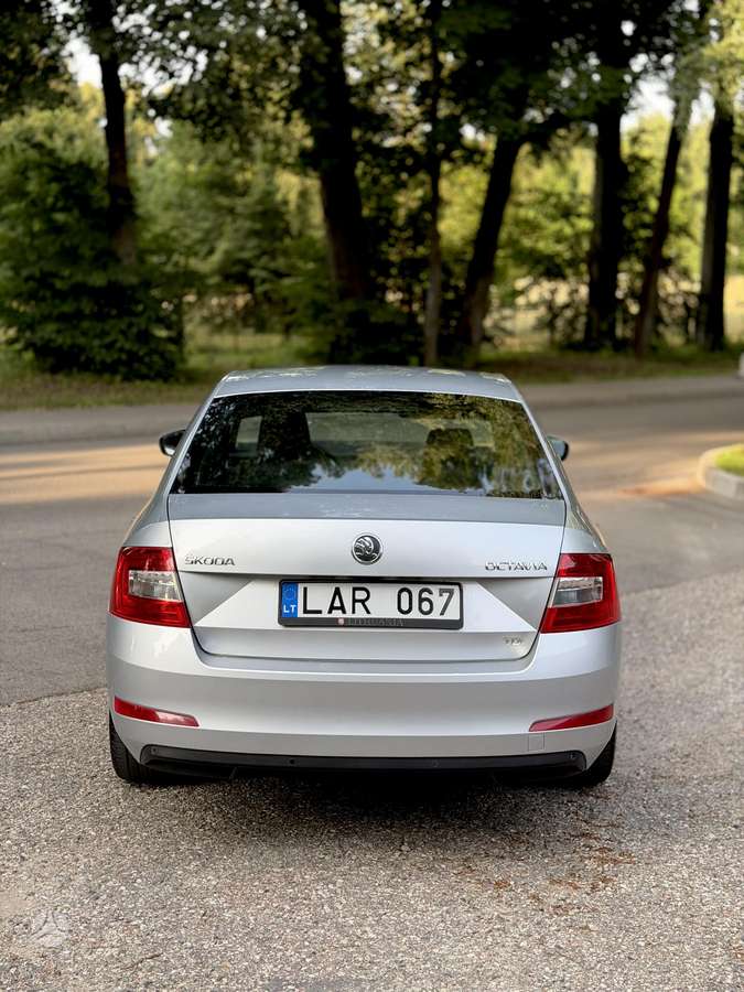 Skoda Octavia, Седан