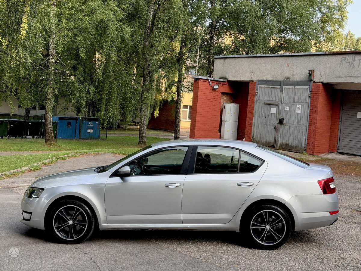 Skoda Octavia, Седан