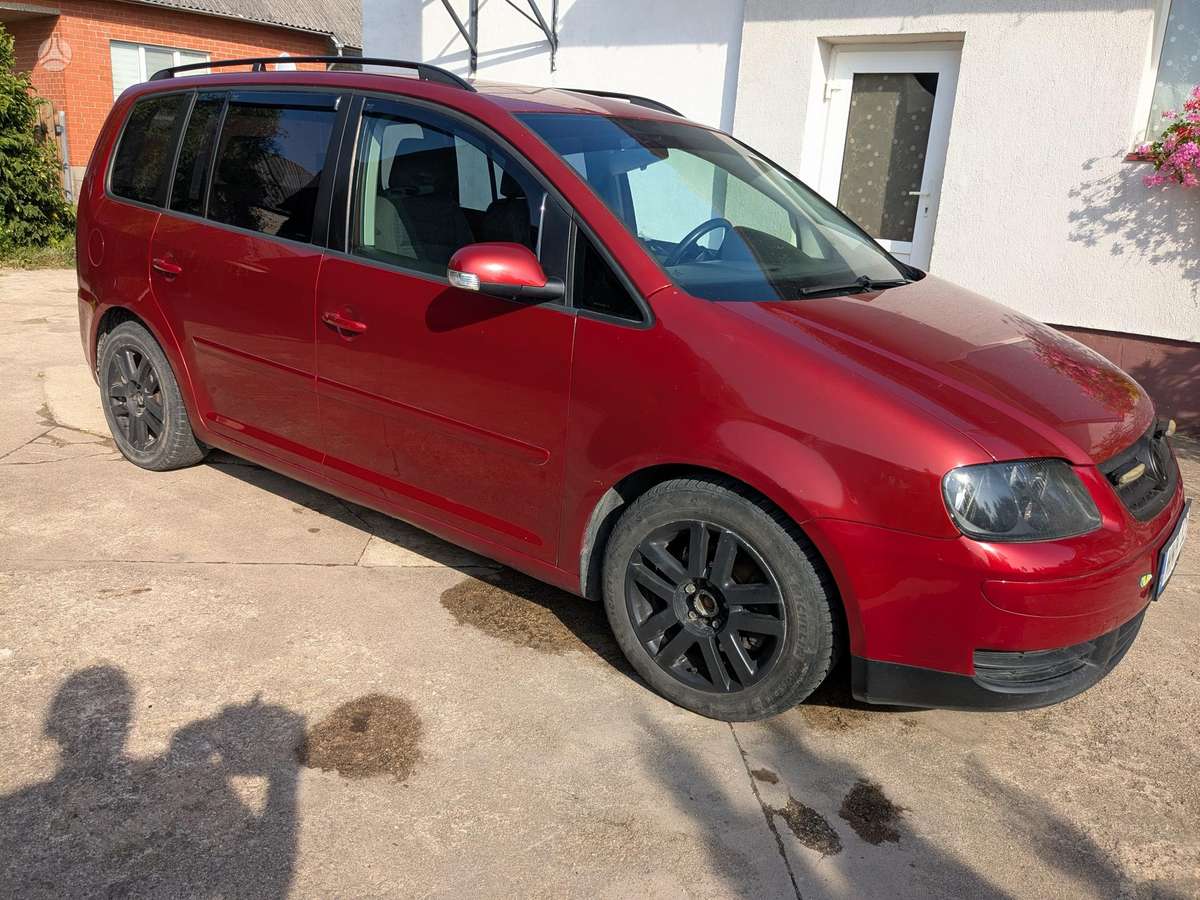 Volkswagen Touran - 3
