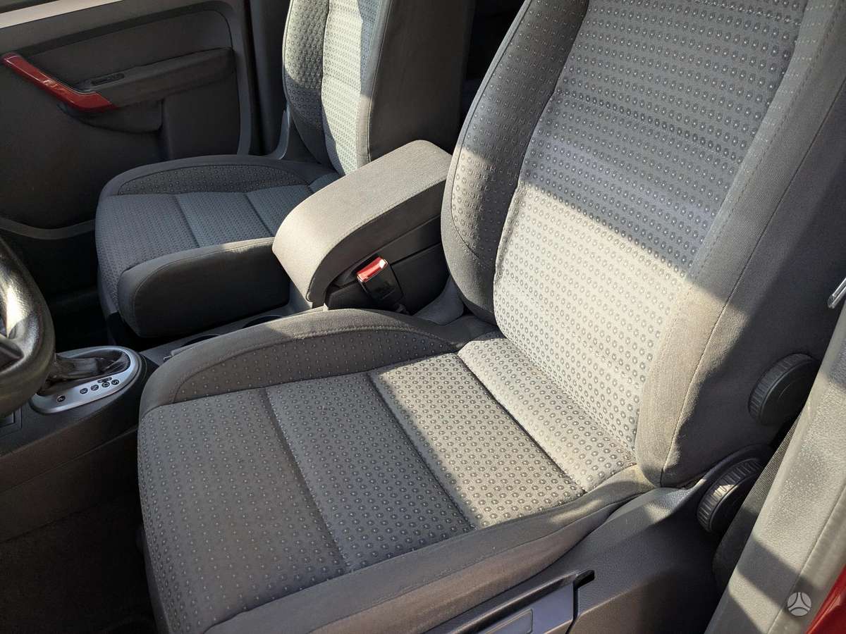 Volkswagen Touran - 6