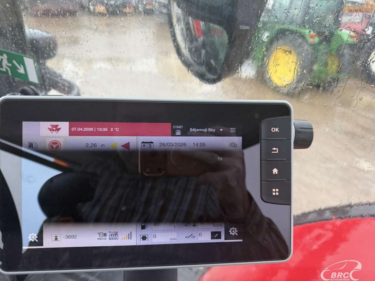 Massey Ferguson S 8740, traktoriai