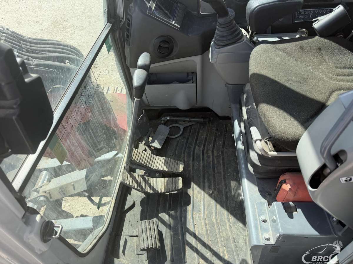 Takeuchi TB260 TMK300, ekskavatori