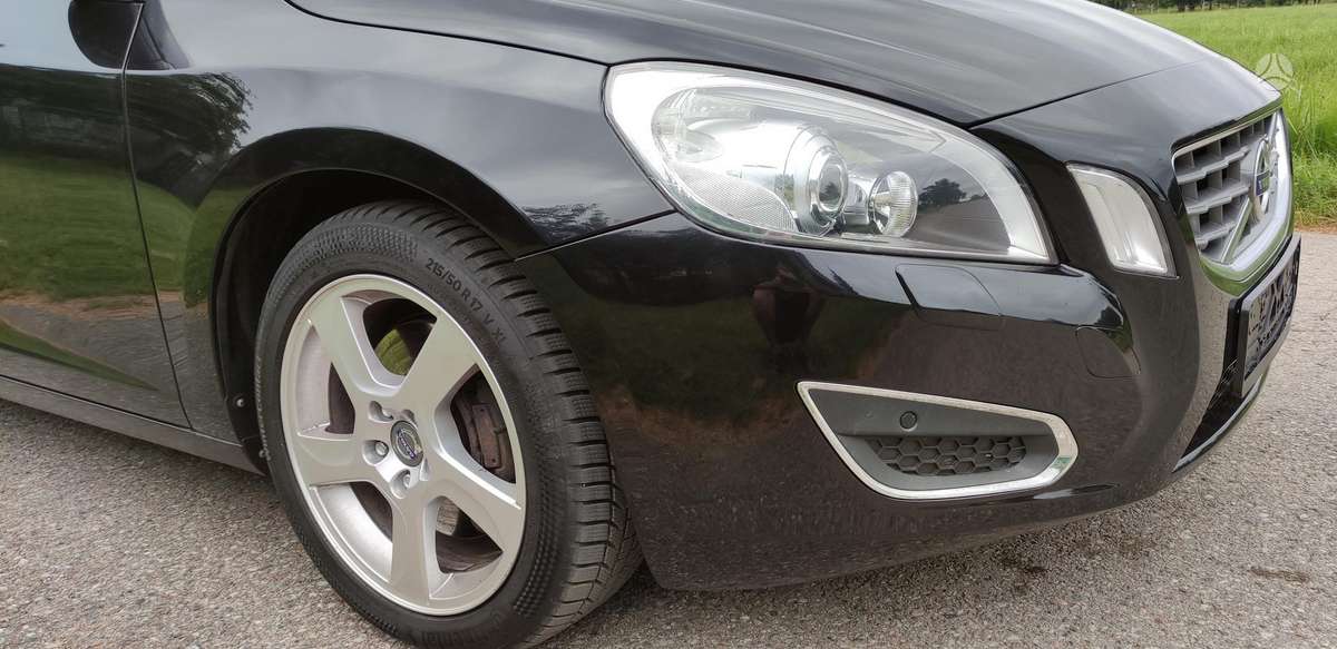Volvo V60, 2.4 l., hatchback