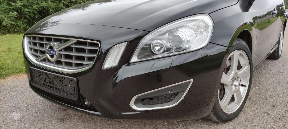Volvo V60, 2.4 l., Хэтчбек