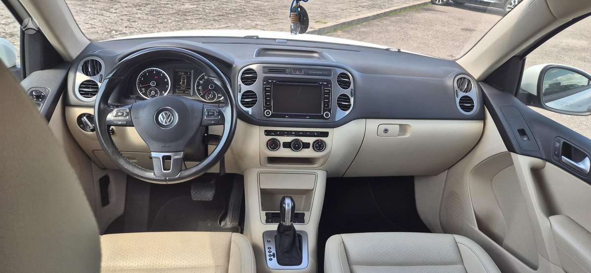 Volkswagen Tiguan - 7