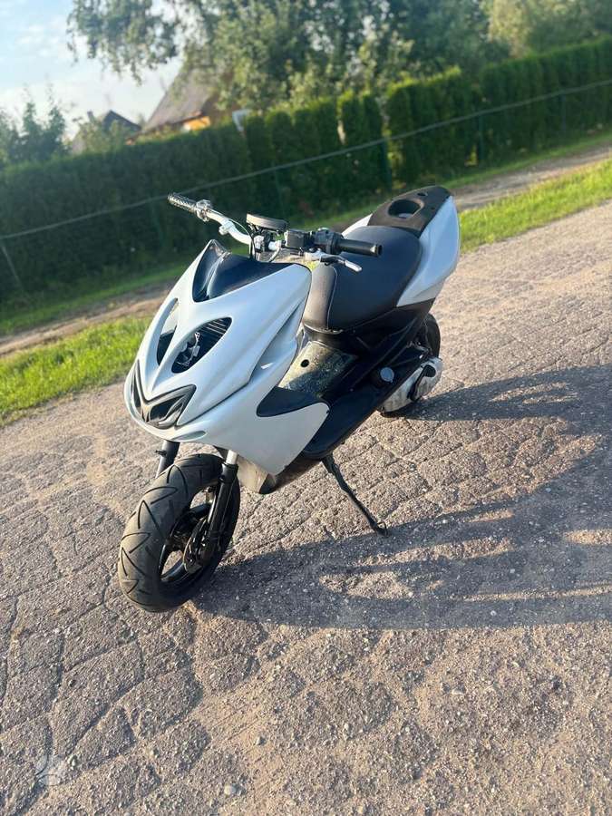 Yamaha Aerox 49cc, scooters / mopeds