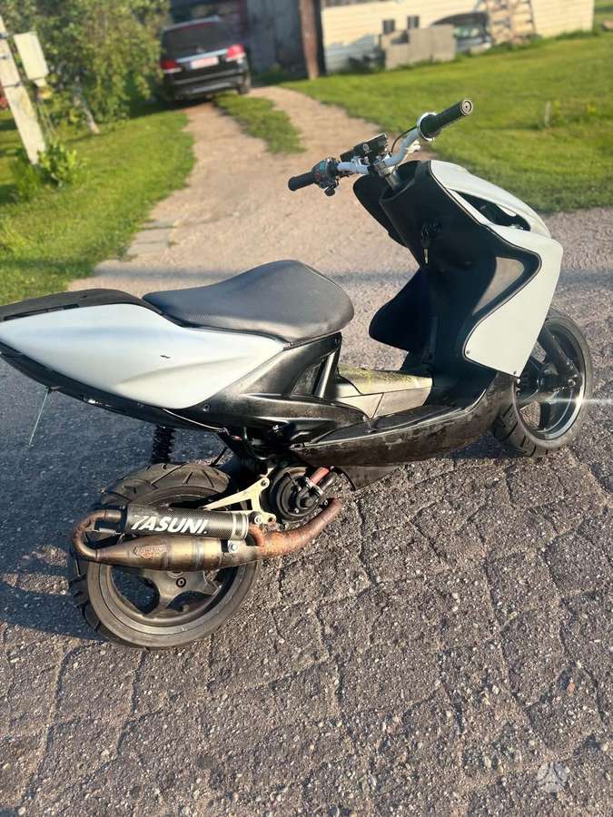 Yamaha Aerox 49cc, мотороллеры / мопеды