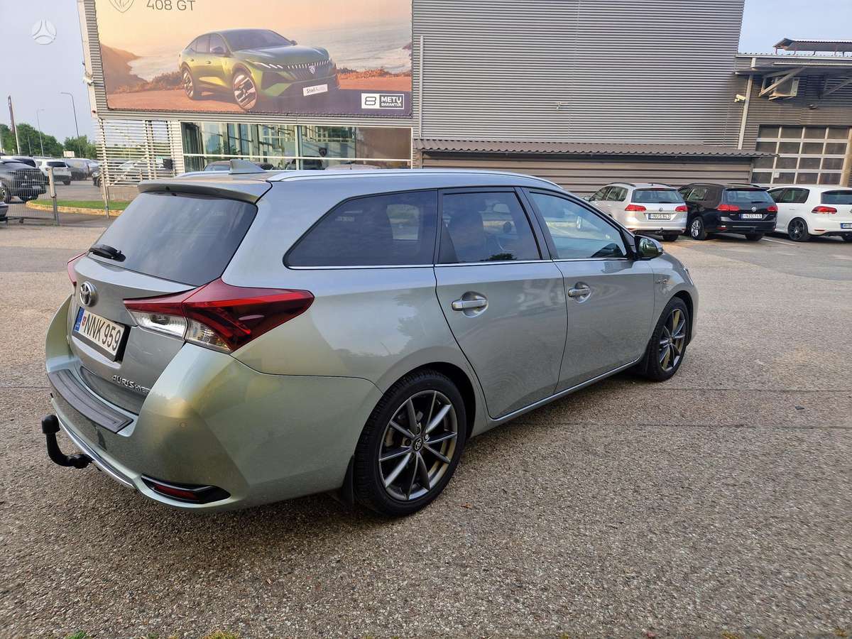 Toyota Auris - 4