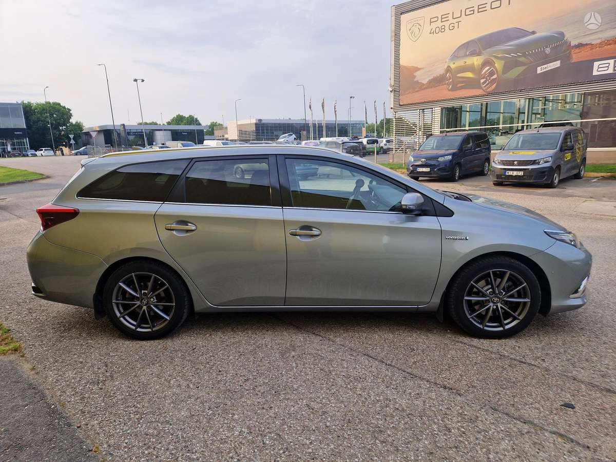 Toyota Auris - 5