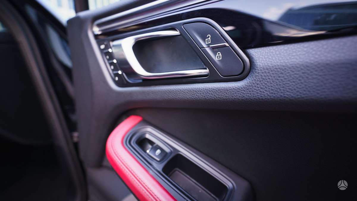 Porsche Macan - 9