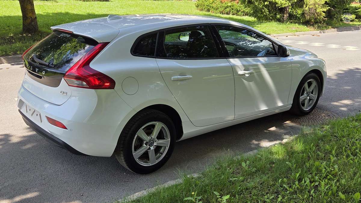 Volvo V40, 1.6 l., Универсал