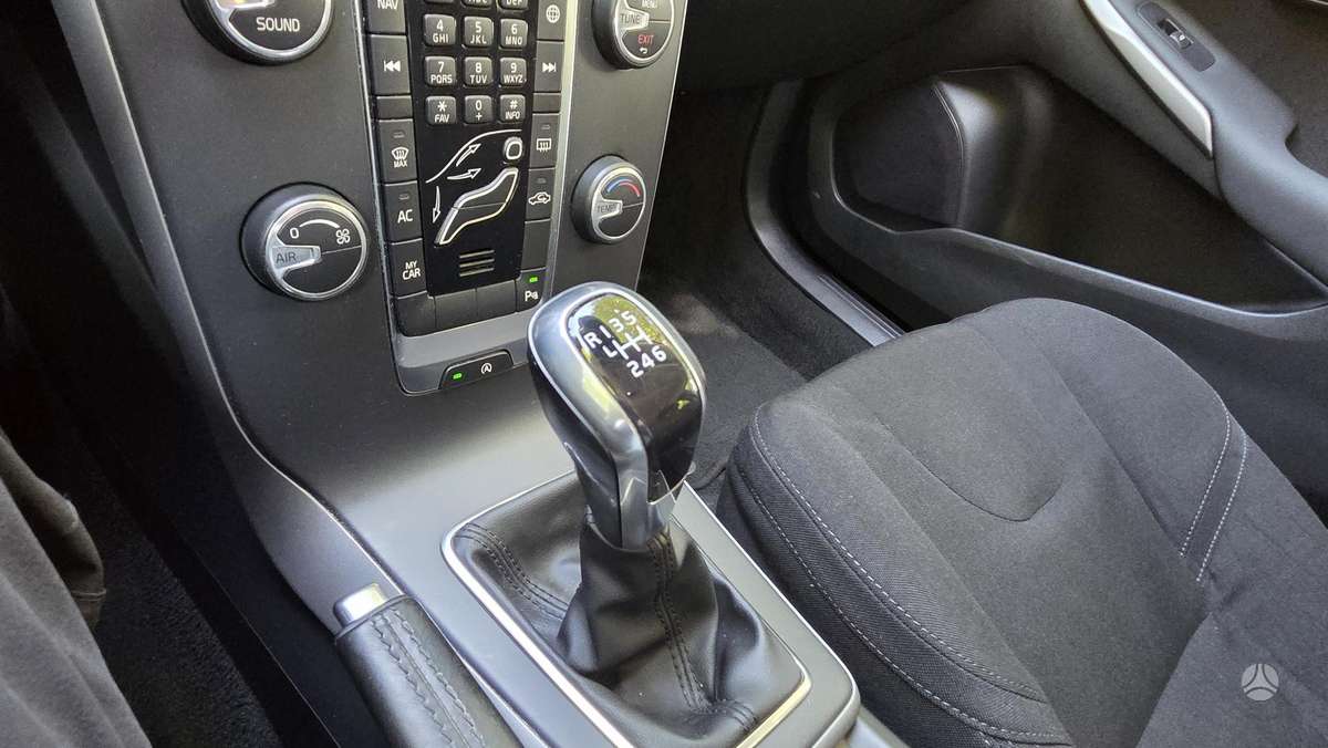 Volvo V40, 1.6 l., Универсал
