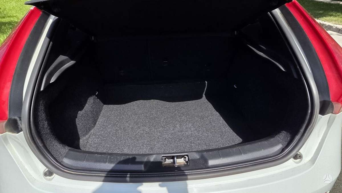 Volvo V40, 1.6 l., Универсал