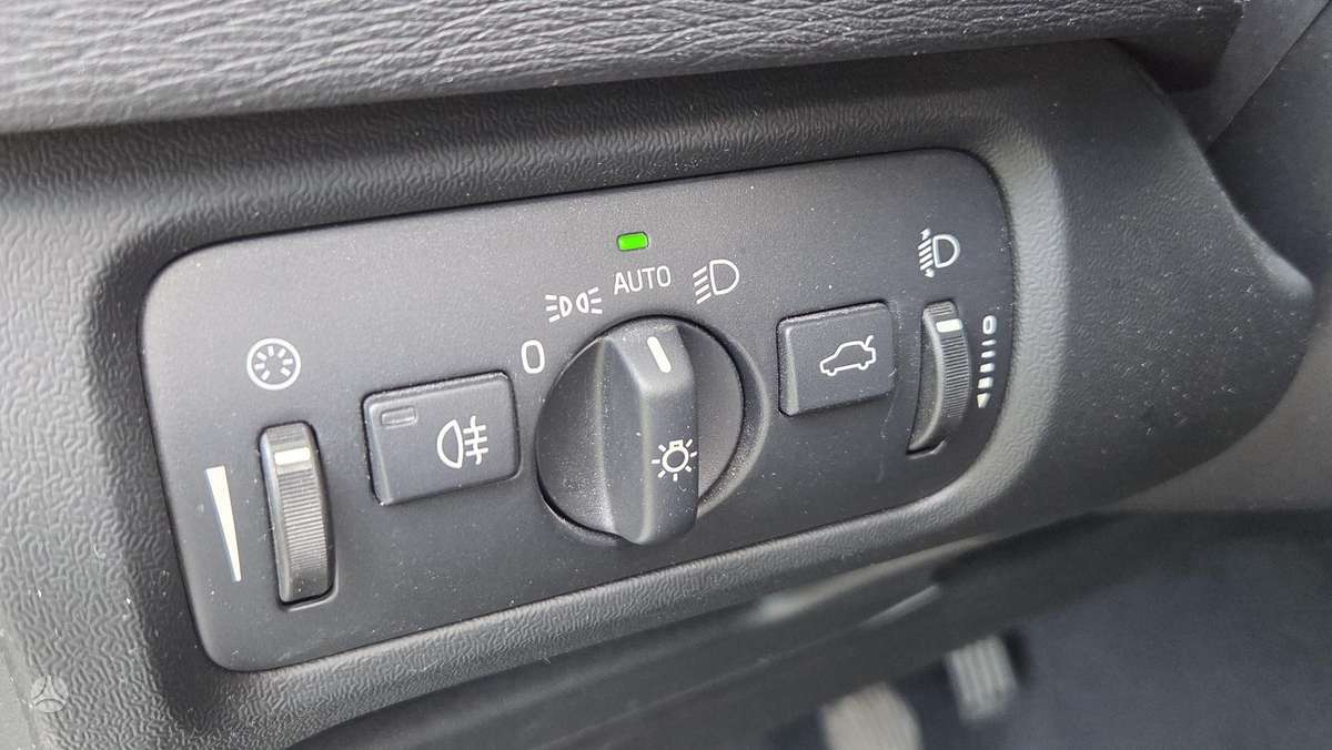 Volvo V40, 1.6 l., Универсал