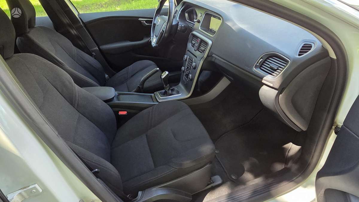 Volvo V40, 1.6 l., Универсал