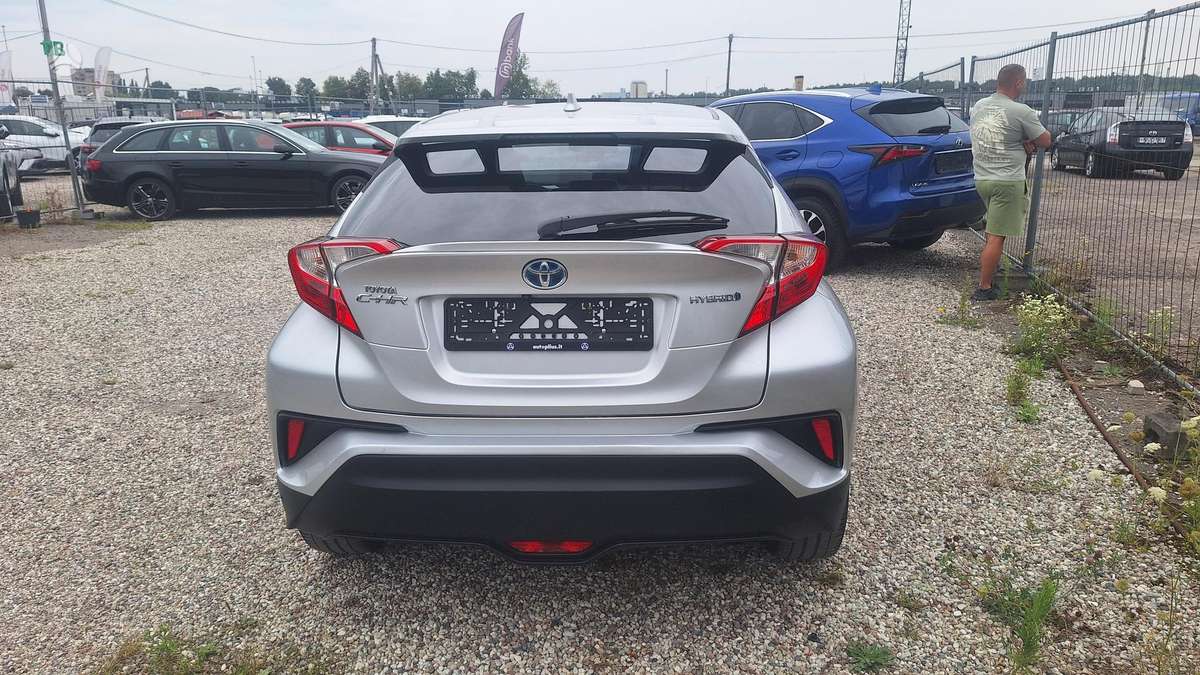 Toyota C-HR - 4
