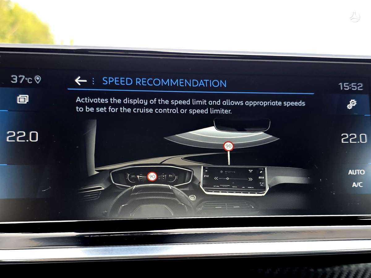 Peugeot 208, 1.2 l., hatchback
