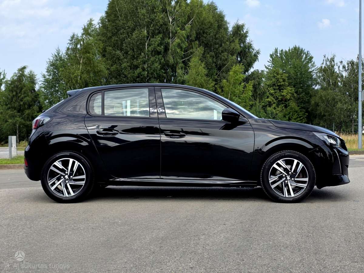 Peugeot 208, 1.2 l., hatchback