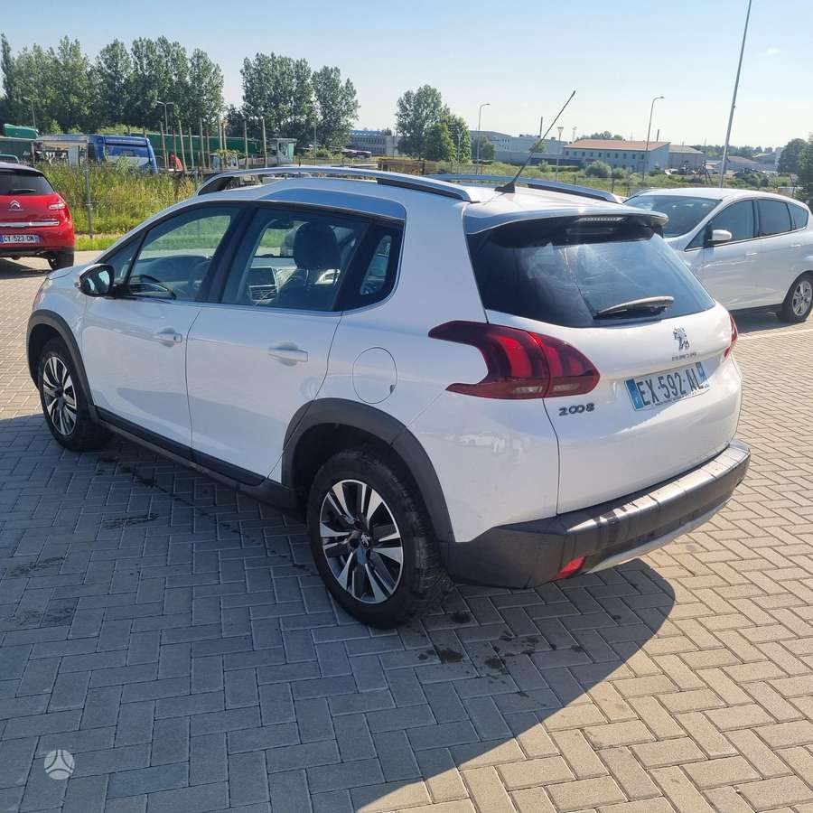 Peugeot 2008, 1.2 l., Универсал