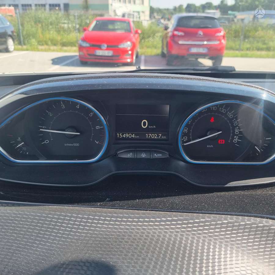 Peugeot 2008, 1.2 l., Универсал