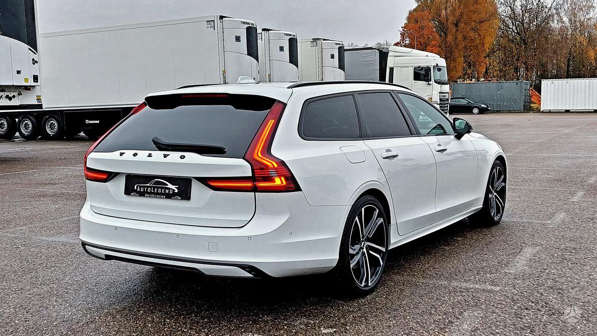 Volvo V90 - 10