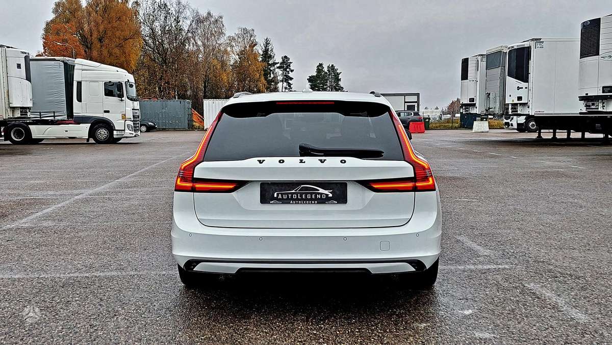 Volvo V90 - 11