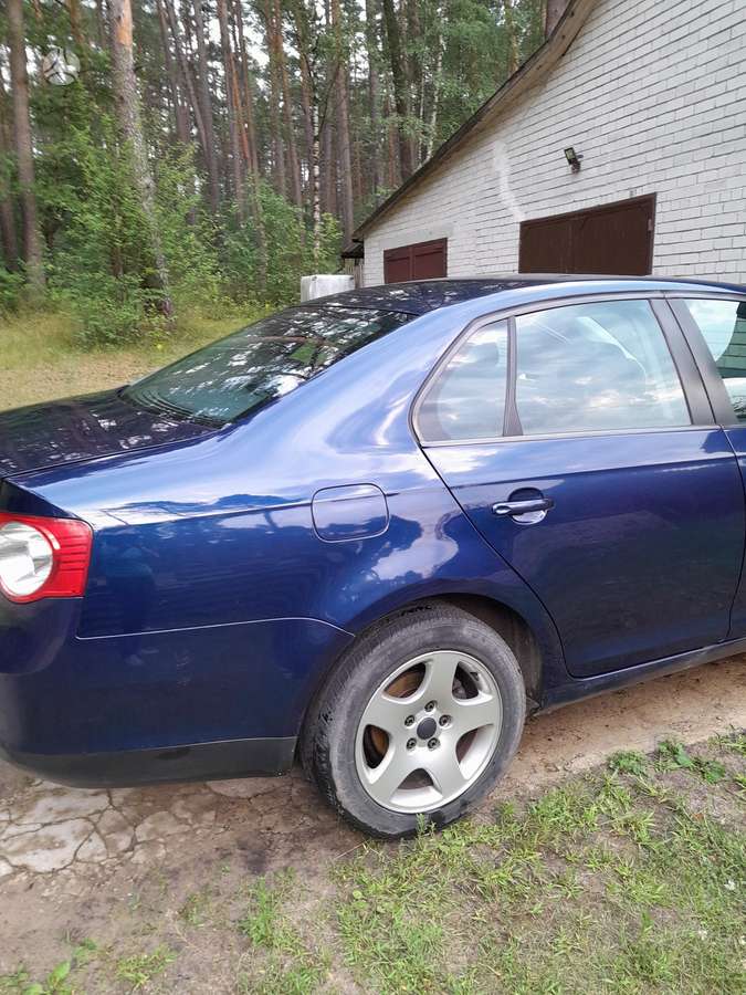 Volkswagen Jetta - 7