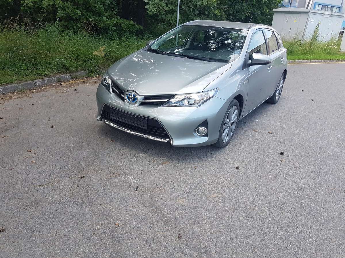 Toyota Auris - 1