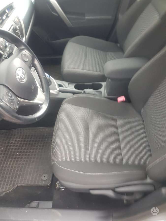 Toyota Auris - 6