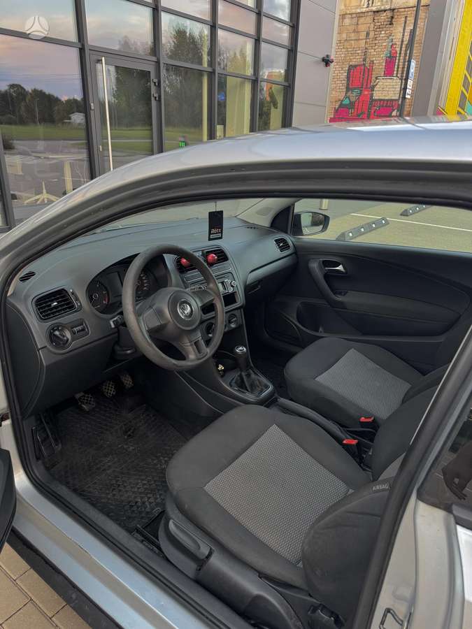 Volkswagen Polo - 8