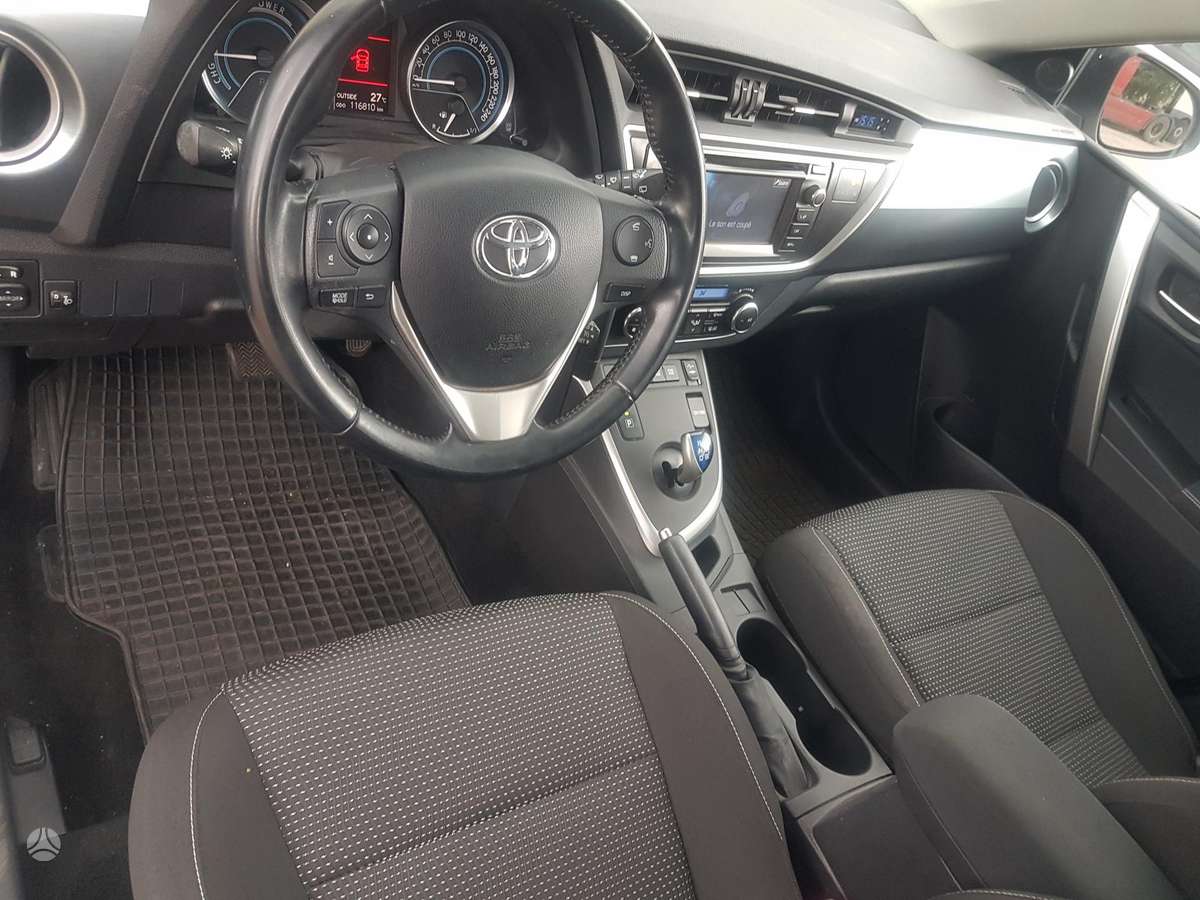Toyota Auris - 8
