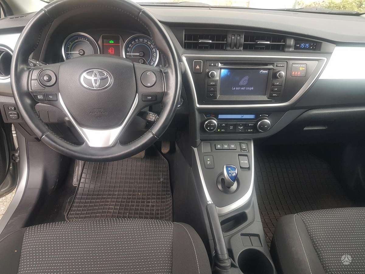 Toyota Auris - 10