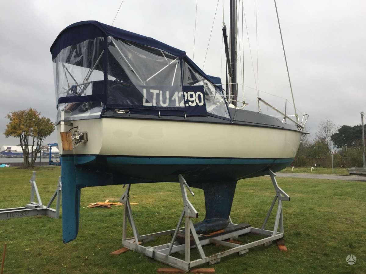 MAXI 77, keelboats