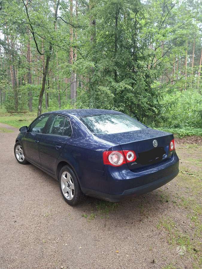 Volkswagen Jetta - 11