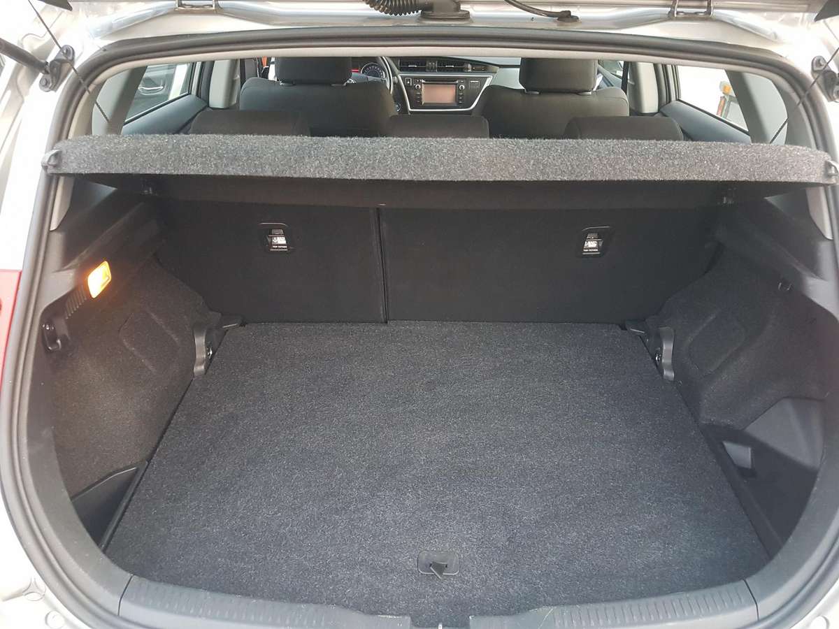 Toyota Auris - 12