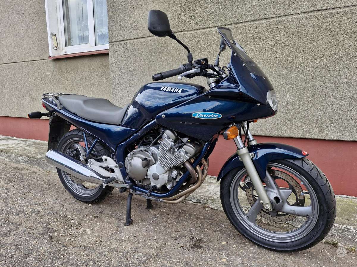 Yamaha XJ 600cc, street / classic